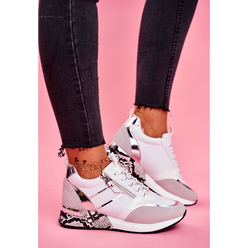 Women's Sport Shoes White Figure 2 Women's Sport Shoes White Figure 2