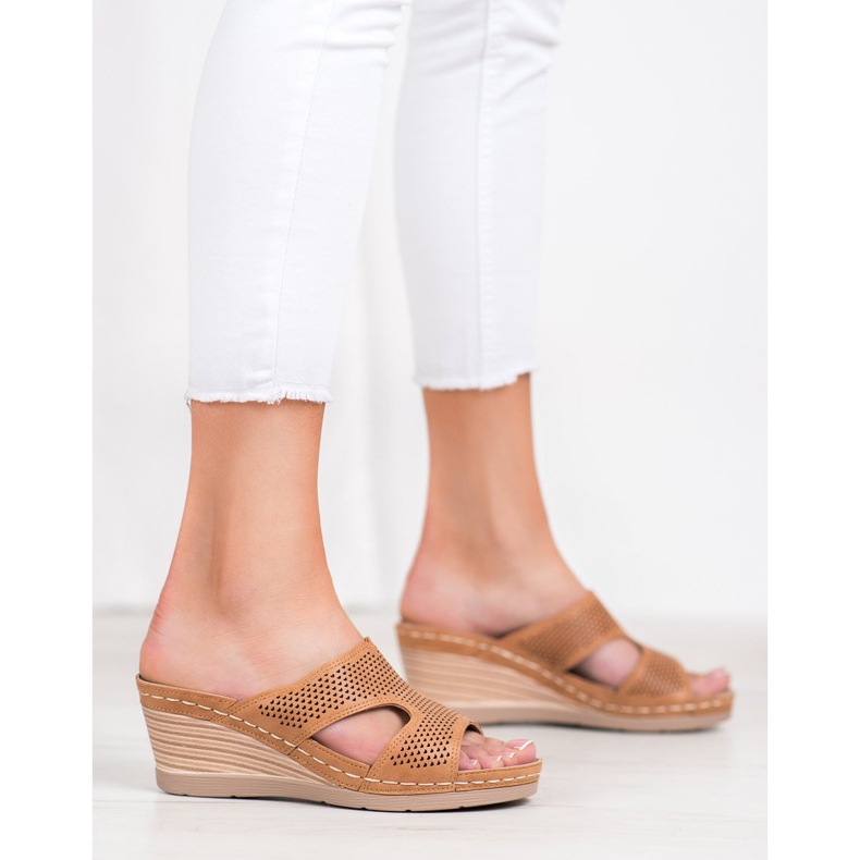 GOLL Light Wedge Slippers brown 1