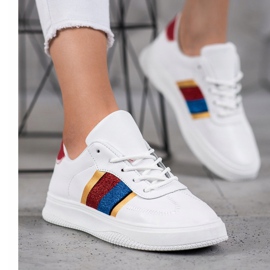 Small Swan Fashionable Sports Shoes white 1