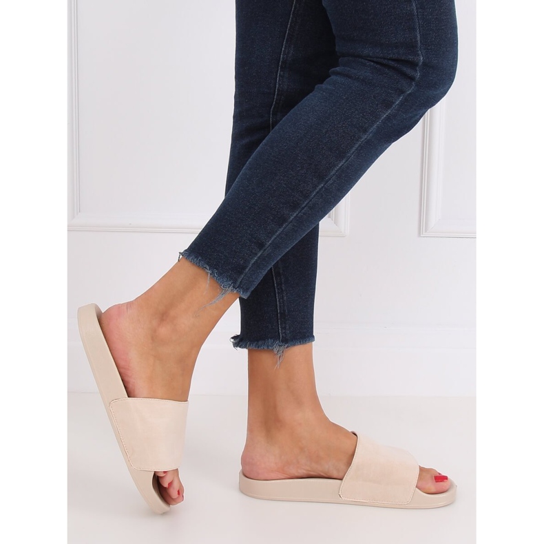 Simple beige slippers CK98 Beige 2