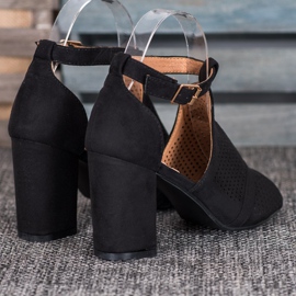 Small Swan Elegant Openwork Sandals black 1