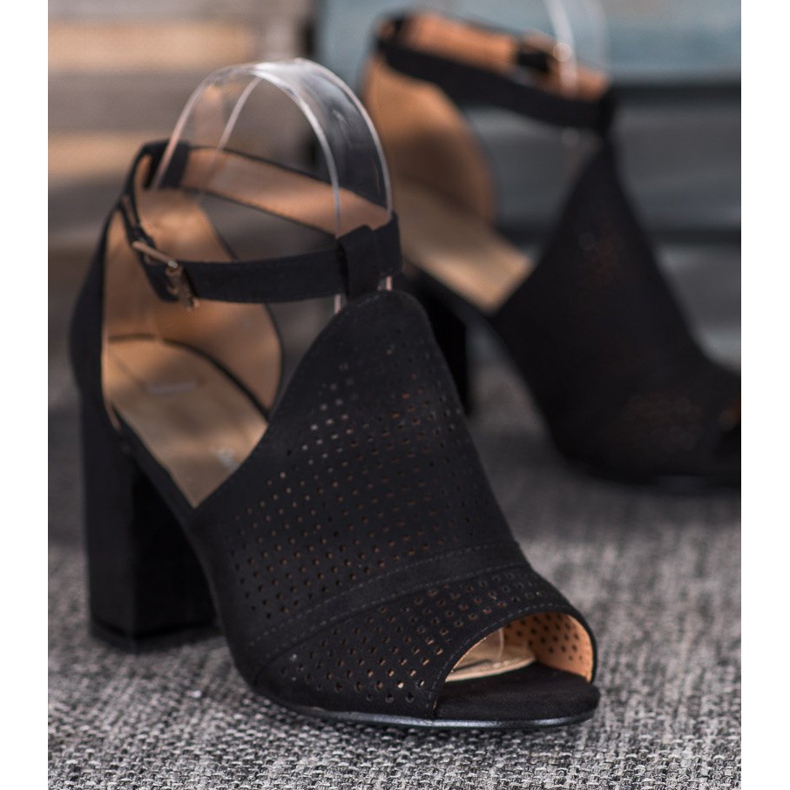 Small Swan Elegant Openwork Sandals black 2