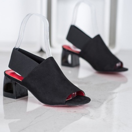 Goodin Slip-on Shoes On A Post black 1