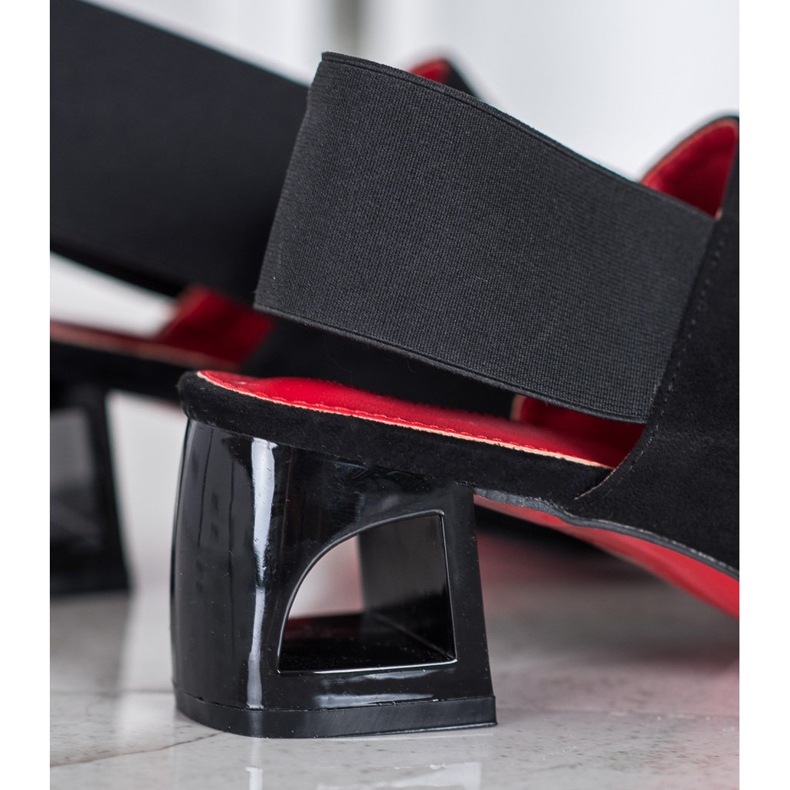 Goodin Slip-on Shoes On A Post black 2