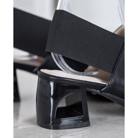 Goodin Slip-on Shoes On A Post black 2