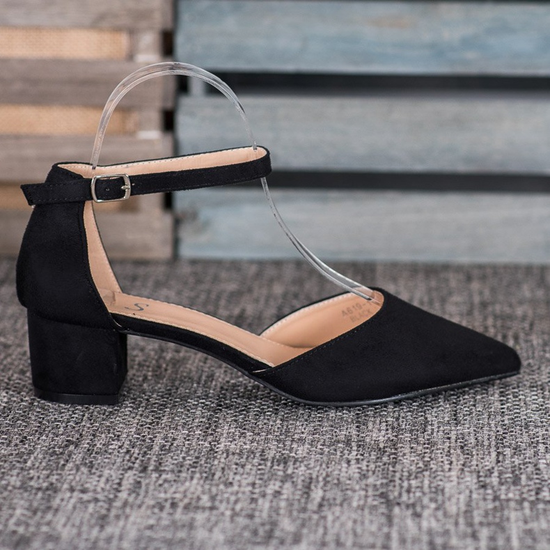 Small Swan Stylish pumps black 2