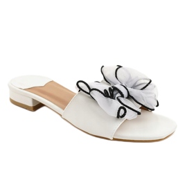 White slippers with a bow on the heel XH1021 1