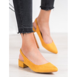 Goodin Pumps With A Discovered Heel yellow 1
