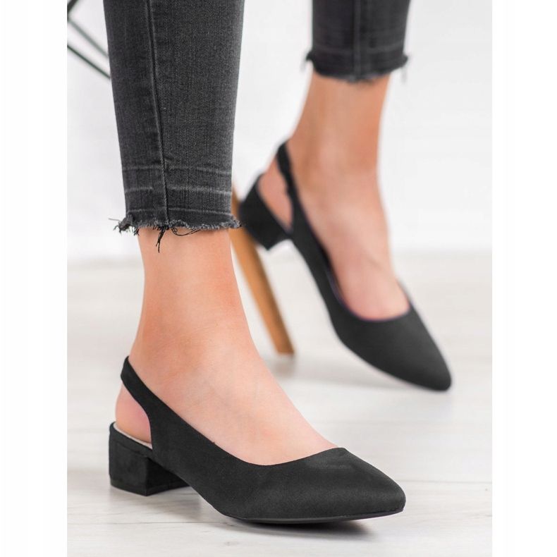 Goodin Pumps With A Discovered Heel black 1