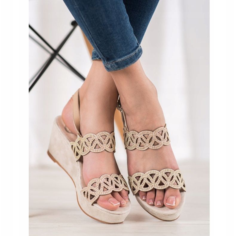 Aclys Wedge Sandals beige 2
