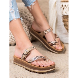 Comer Slippers On The Fashion Platform multicolored 1