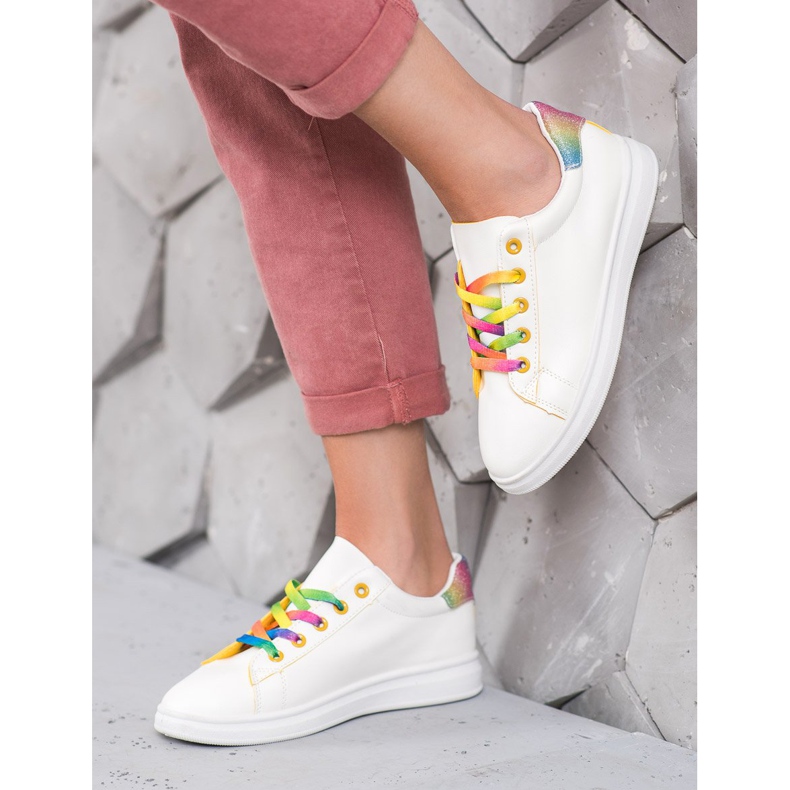 SHELOVET Fashionable Sports Shoes white 1