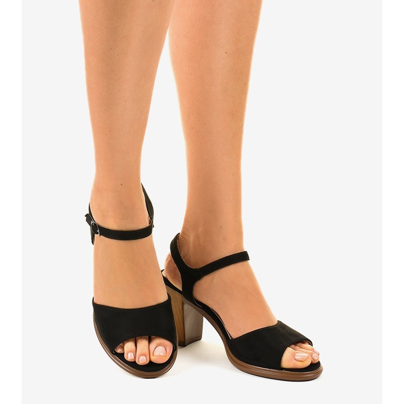 Black sandals on the post suede 660-6 1