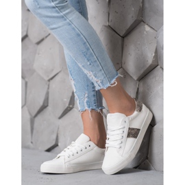 SDS Sports Shoes On Thick Sole white 1 SDS Sports Shoes On Thick Sole white 1