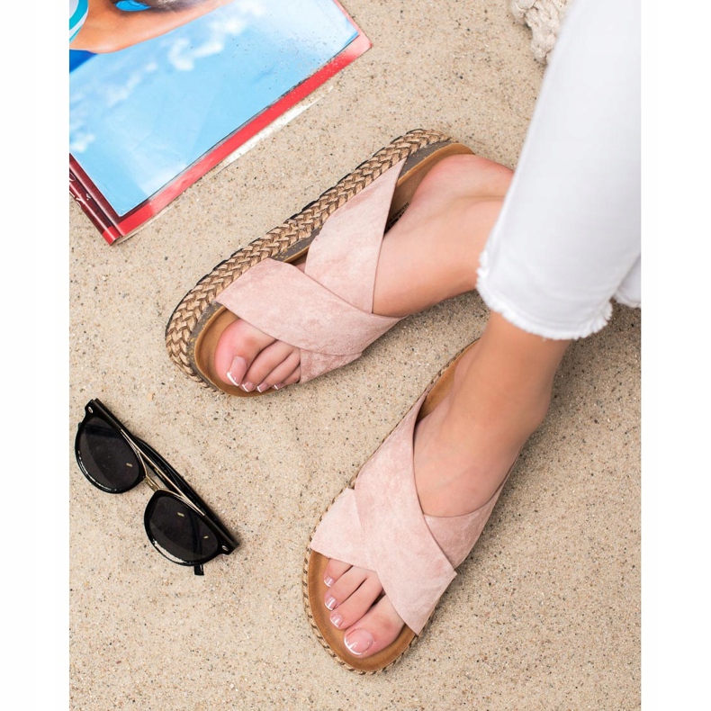 Comer Comfortable Slippers On The Platform pink 1