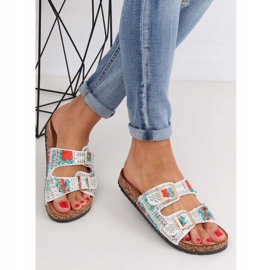 Scholki with white beads CK133P White multicolored 1