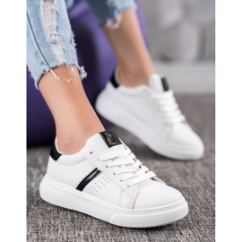 Renda Sneakers With Black Inserts white 2