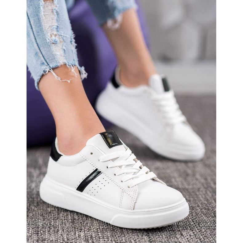 Renda Sneakers With Black Inserts white 2
