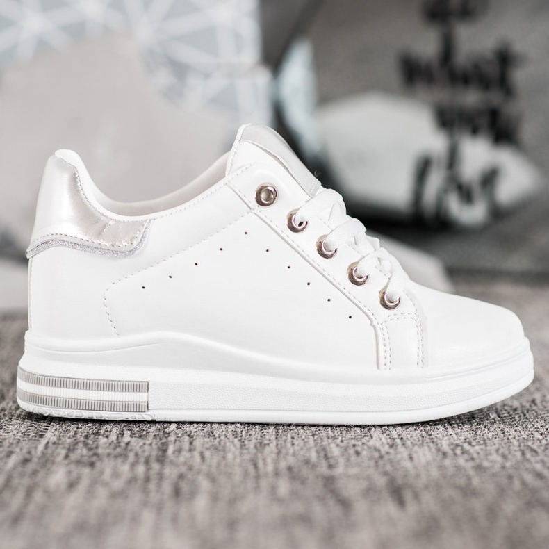 SHELOVET Sports shoes on a wedge white 2