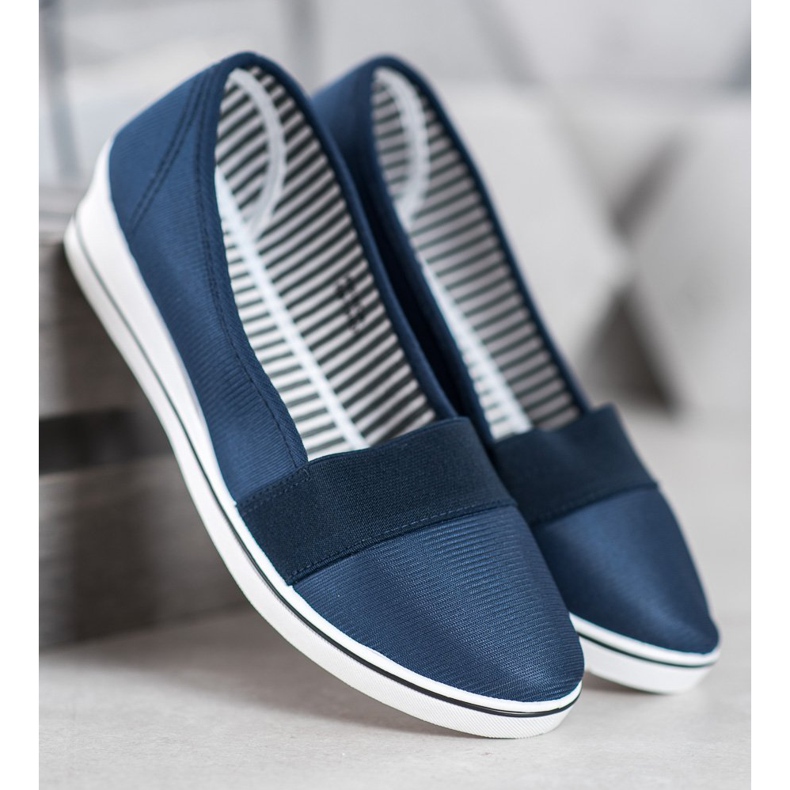 Renda Navy blue slipons on a wedge 2