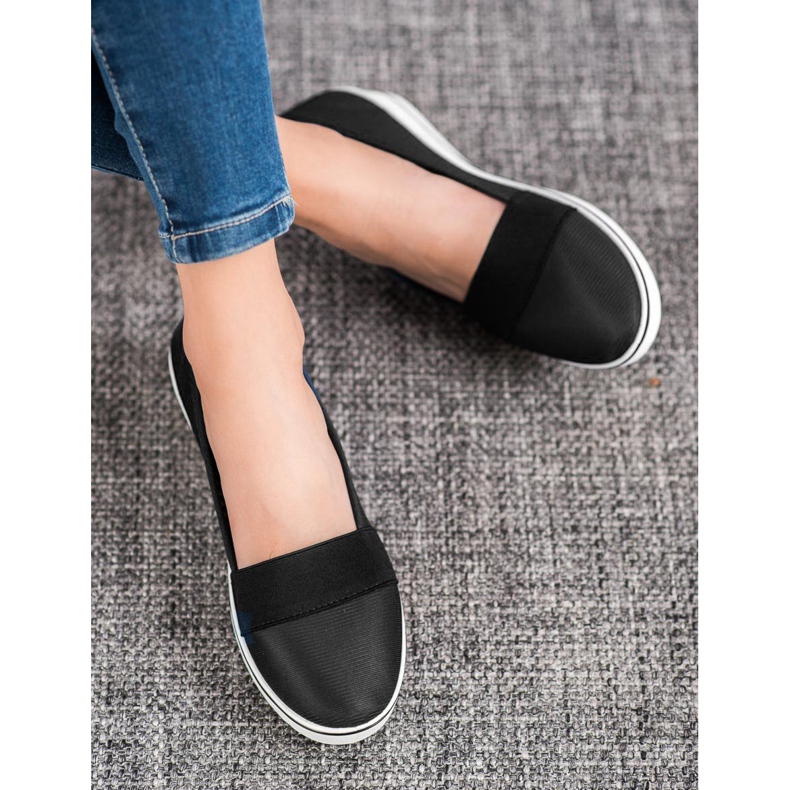 Renda Black Slipons On Wedge 1