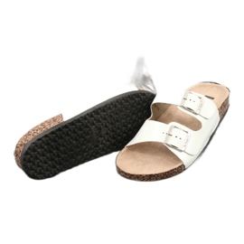 Lacquered anatomical white slippers Lee Cooper 1043-5 2