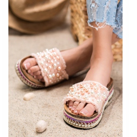 Small Swan Slippers On The Platform With Pearls pink 1