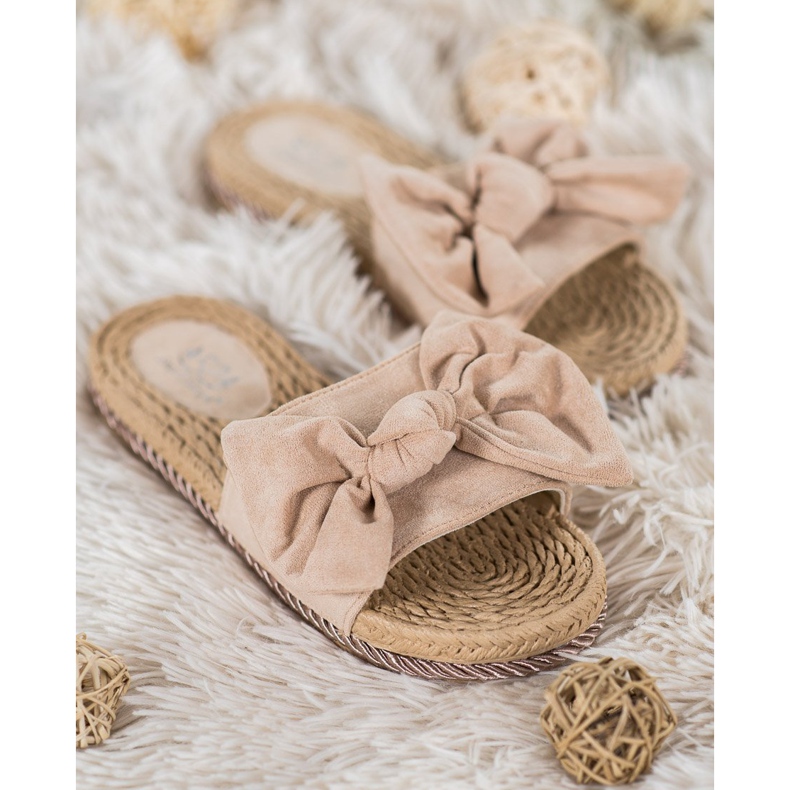 Small Swan Fashionable Slippers With A Bow brown 1