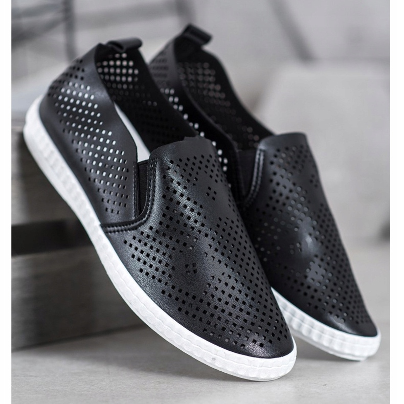 GOLL Openwork Black Slipons 1