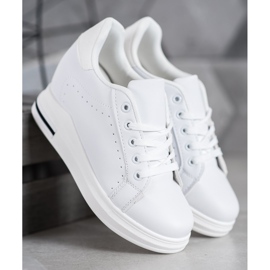 SHELOVET Sports shoes on a wedge white 1