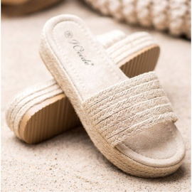 Weide Straw Slippers On The Platform beige 1 Weide Straw Slippers On The Platform beige 1