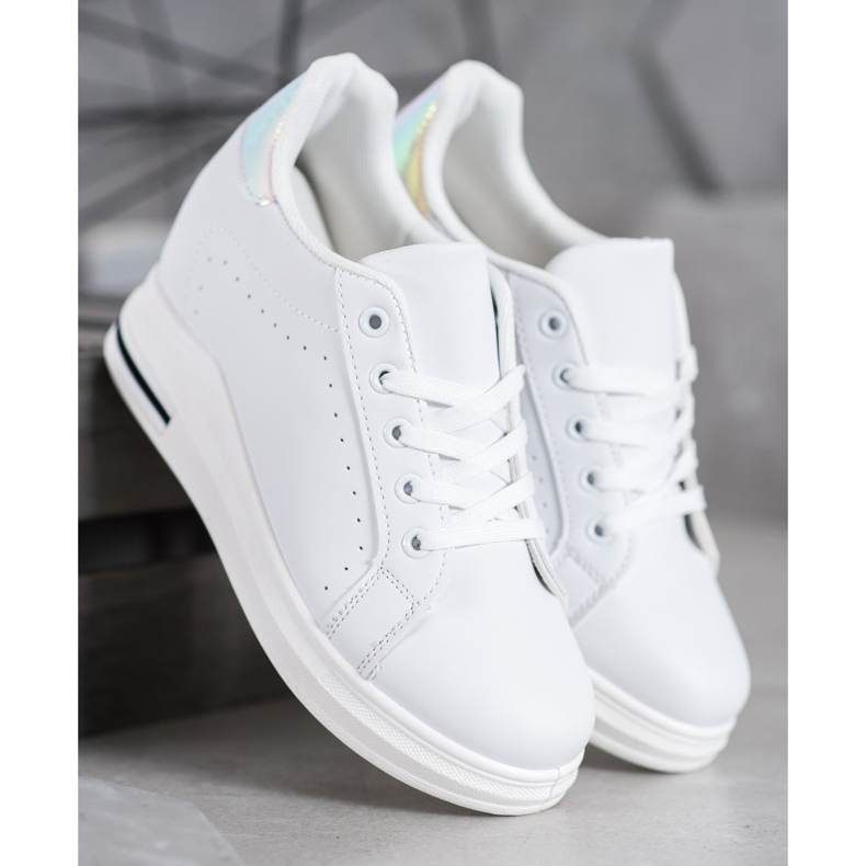 SHELOVET Sports shoes on a wedge white 1