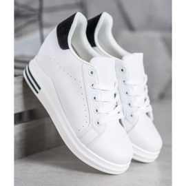 SHELOVET Sports shoes on a wedge white 1