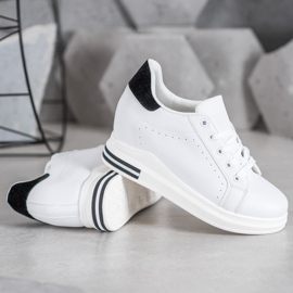 SHELOVET Sports shoes on a wedge white 3
