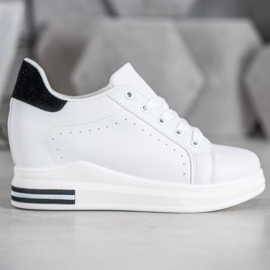 SHELOVET Sports shoes on a wedge white 2