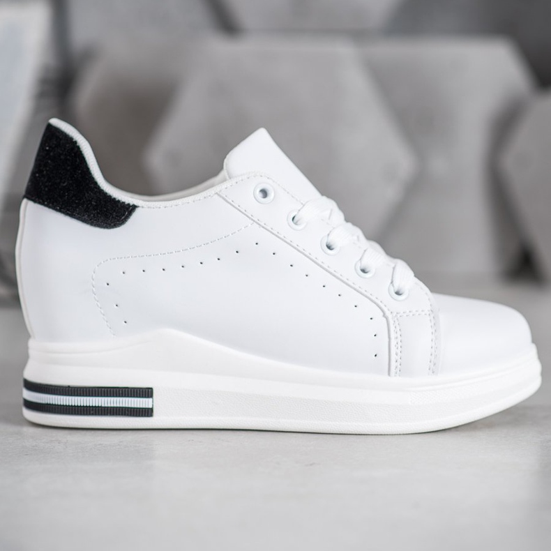 SHELOVET Sports shoes on a wedge white 2
