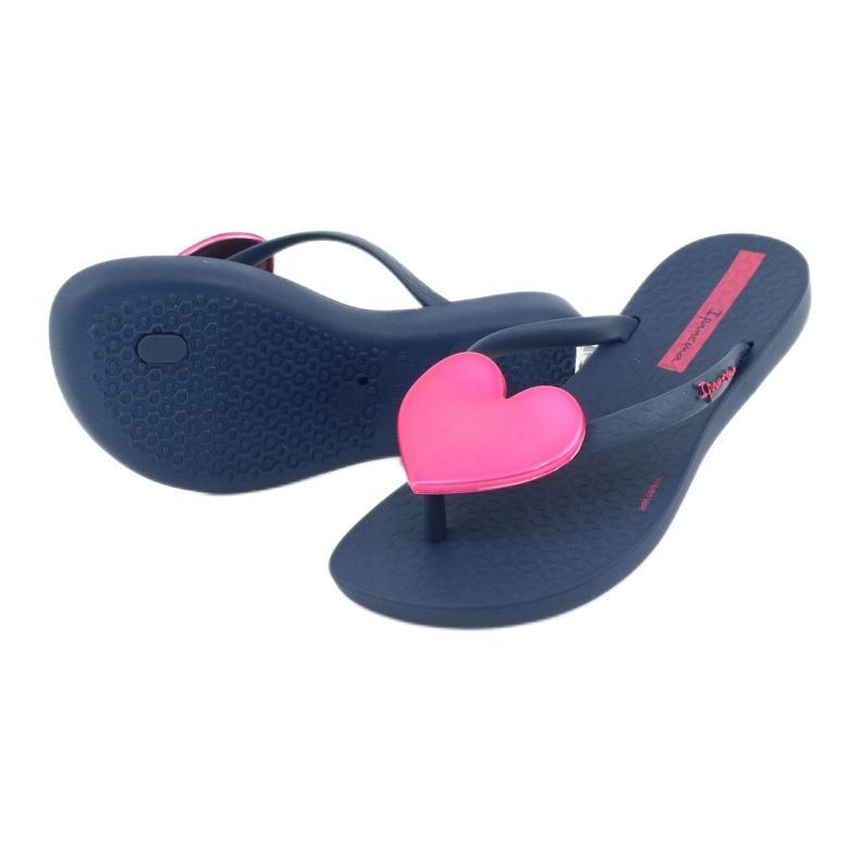 Girls' navy blue flip -flops with a pink heart of ipanema 3 Girls' navy blue flip -flops with a pink heart of ipanema 3