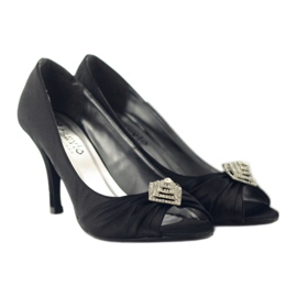 Pumps with silver decoration McArthur 05-bk black 5