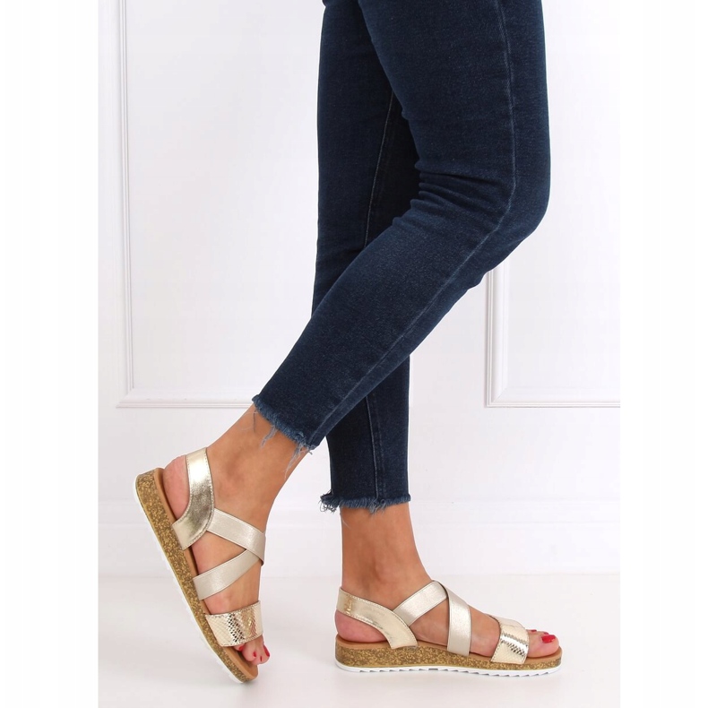 Gold women's sandals AM042 Gold golden 1