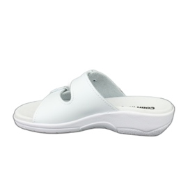 Comfooty Carolina prophylactic white slippers 1