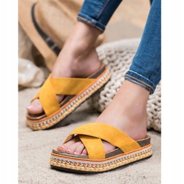 Seastar Comfortable Slippers On The Platform yellow 1