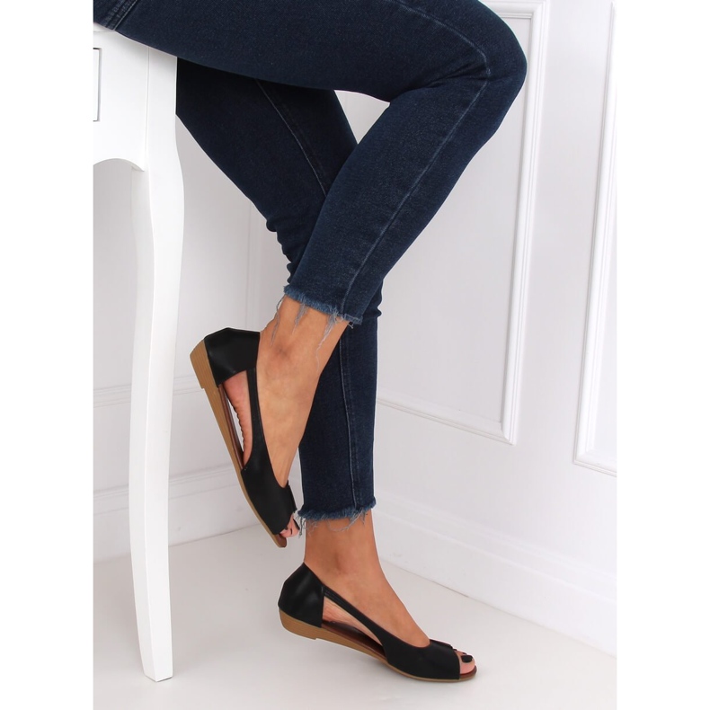 Black NH-23P Black ballerinas exposed 1