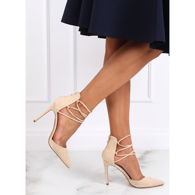 Pumps on a beige SY66P Beige pin 1