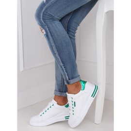 White women's sports shoes NB320P-5 WHITE / GREEN 2