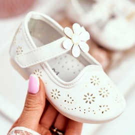 Apawwa Children's ballerinas on Velcro Kwiatuszek White Flored 2 Apawwa Children's ballerinas on Velcro Kwiatuszek White Flored 2