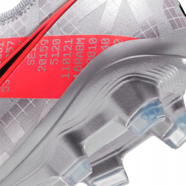 Nike Legend 8 Elite Fg M CW0518-906 soccer shoes grey silver 2