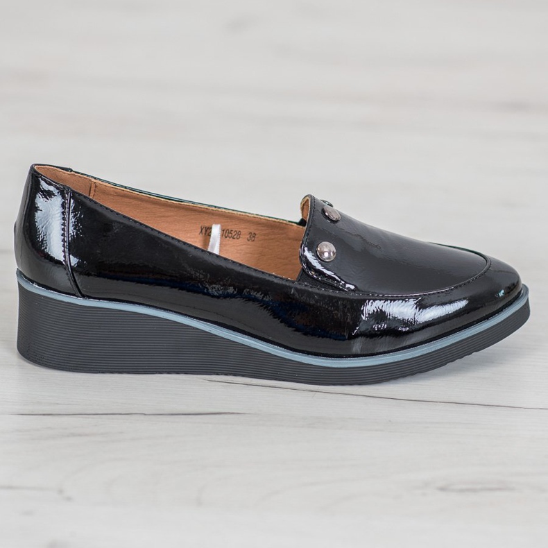 Vinceza Lacquered Wedge Pumps black 2