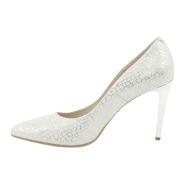 Pumps on the ESPINTO C-456/67 White with metallic patterns 1