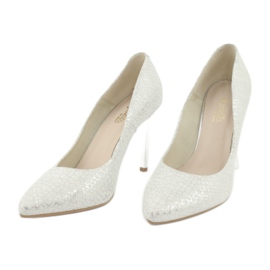 Pumps on the ESPINTO C-456/67 White with metallic patterns 2