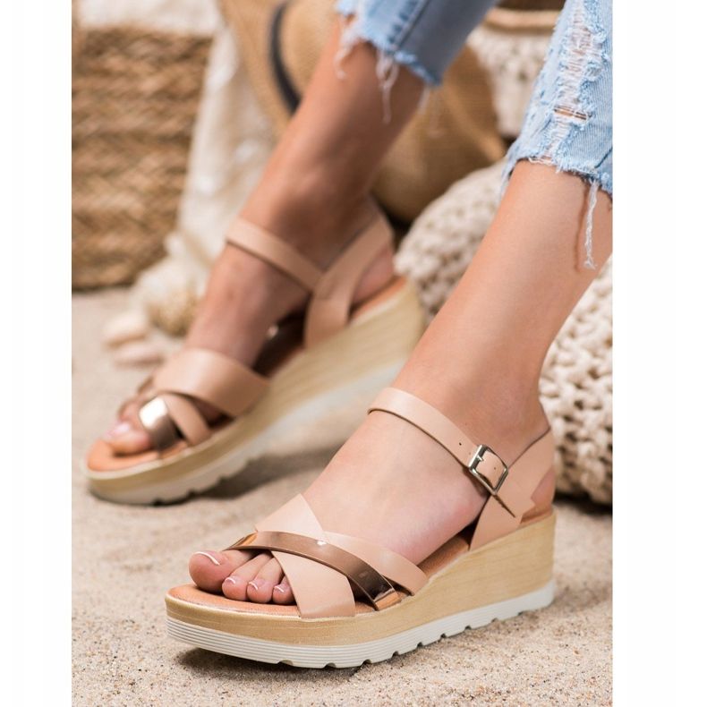 Renda Wedge Sandals beige 1